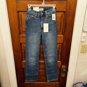 NWT DL1961 Halle Straight Jeans High Rise 29" Inseam Medium Wash Size 24 $219